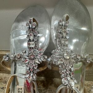 listing-status-banner